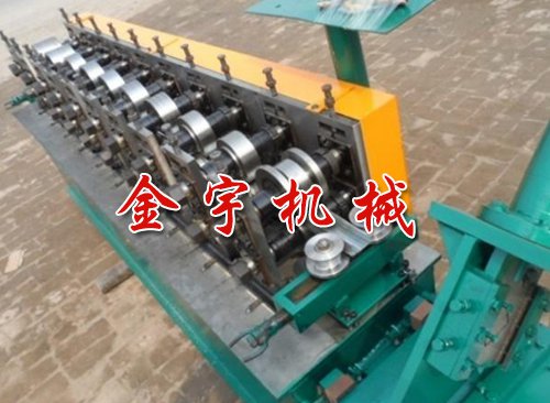 輕鋼龍骨成型機(jī)